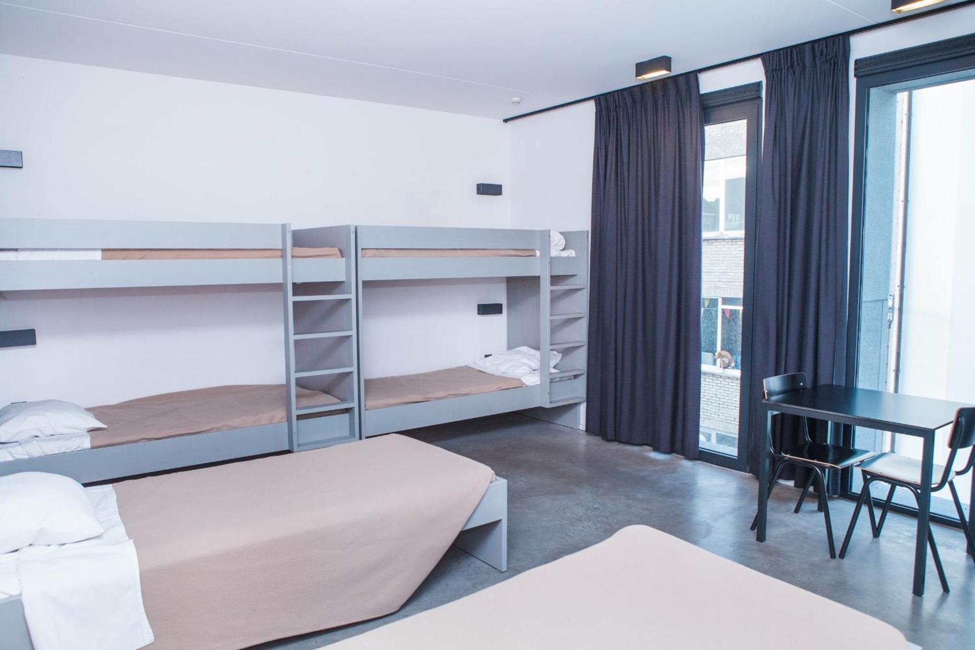 Antwerp Central Youth Hostel Room photo