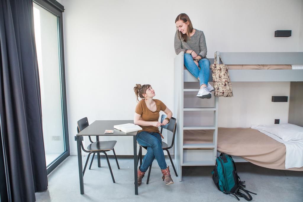 Antwerp Central Youth Hostel Room photo