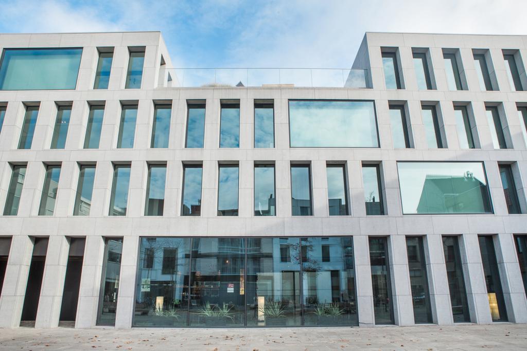 Antwerp Central Youth Hostel Exterior photo